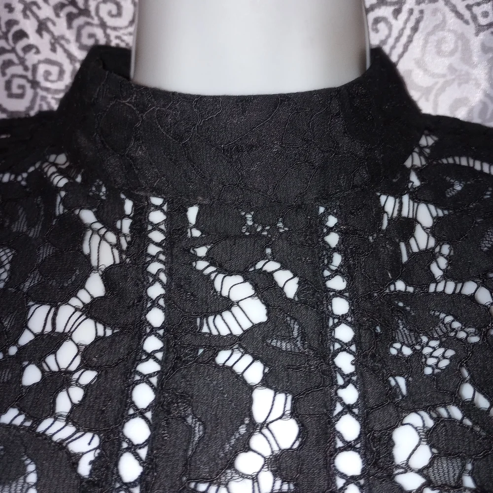 DO + BE Lace Gothic Crop Top with Bell Sleeves Size Large